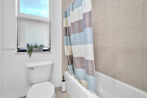 Bonterra, 3575 W 97th St, Hialeah, Florida 33018, image 2