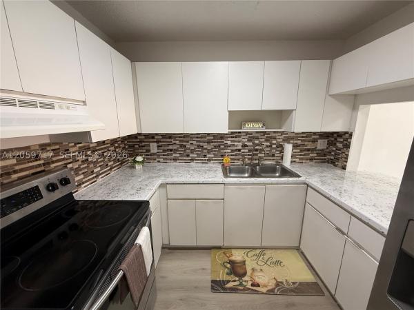 Los Arboles, 1900 W 68th St #B203, Hialeah, Florida 33014, image 1
