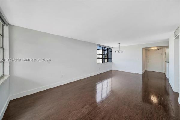 Villa Bay Vista, 2016 Bay Dr #304, Miami Beach, Florida 33141, image 2