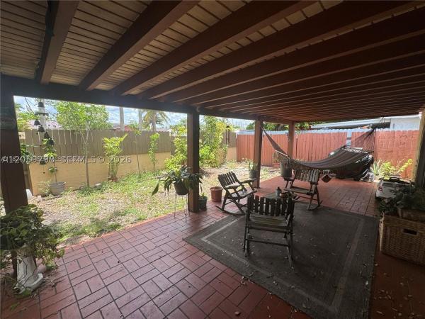 1000 SW 136th Pl, Unincorporated Dade County, Florida 33184, image 2