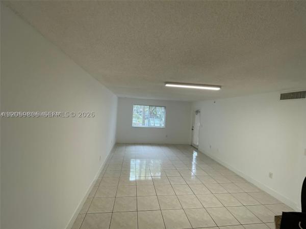 Paragon Plantation, 761 N Pine Island Rd #104, Plantation, Florida 33324, image 3
