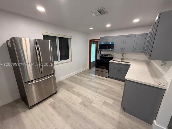 Dania Country Club Estates, 221 NE 1st Ter #1-2, Dania Beach, Florida 33004, image 1