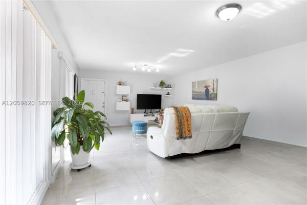 14357 SW 97th Ter, Unincorporated Dade County, Florida 33186, image 2