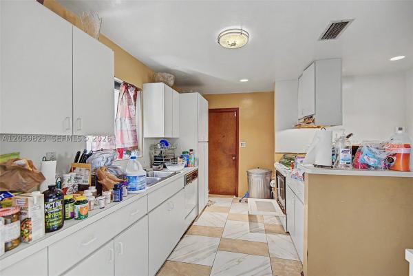 Liberty Gardens, 3281 NW 212th St, Miami Gardens, Florida 33056, image 2