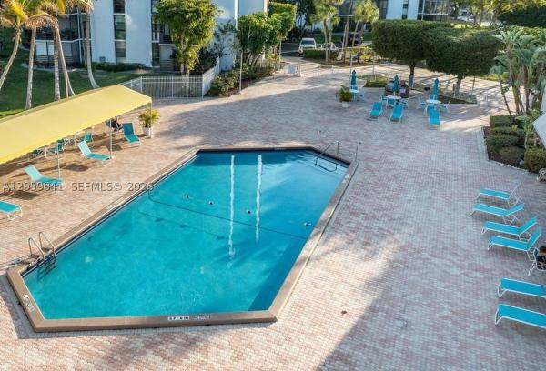 Biscaya, 20400 W Country Club Dr #310, Aventura, Florida 33180, image 3