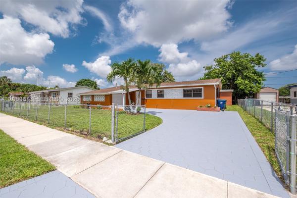 Bell Gardens, 19401 NW 23rd Ave, Miami Gardens, Florida 33056, image 3