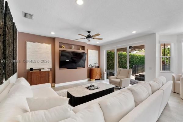 Laurel Ridge, 4389 Laurel Ridge Cir, Weston, Florida 33331, image 3