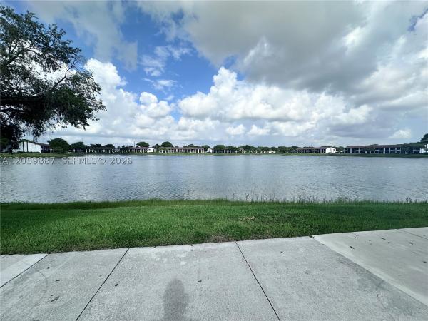 Lake Pointe, 212 Lake Pointe Dr #107, Oakland Park, Florida 33309, image 3
