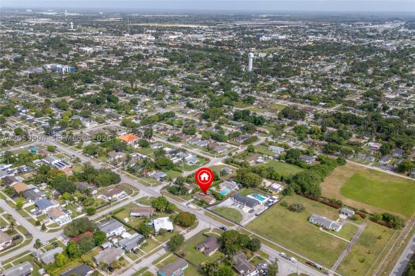 Newport, 822 NW 15th St, Homestead, Florida 33030, image 2