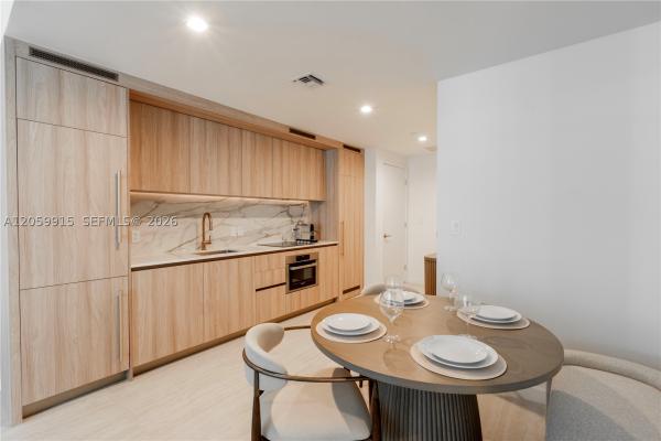 77 SE 5th St #1910, Miami, Florida 33131, image 3