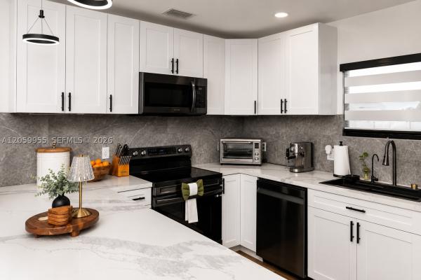 Hibiscus Gardens, 1415 SW 27th Ct, Fort Lauderdale, Florida 33315, image 1