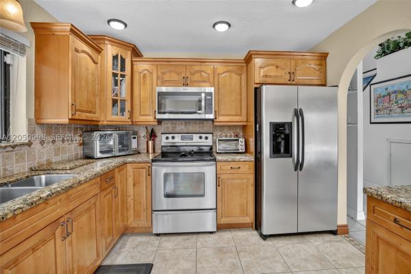 Le Cristal, 11584 Waterford Ct, Cooper City, Florida 33026, image 1