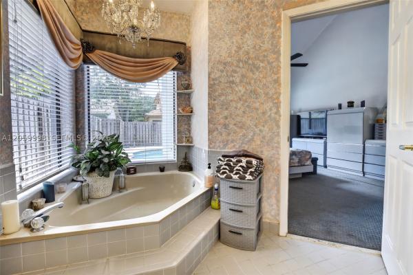 Le Cristal, 11584 Waterford Ct, Cooper City, Florida 33026, image 2