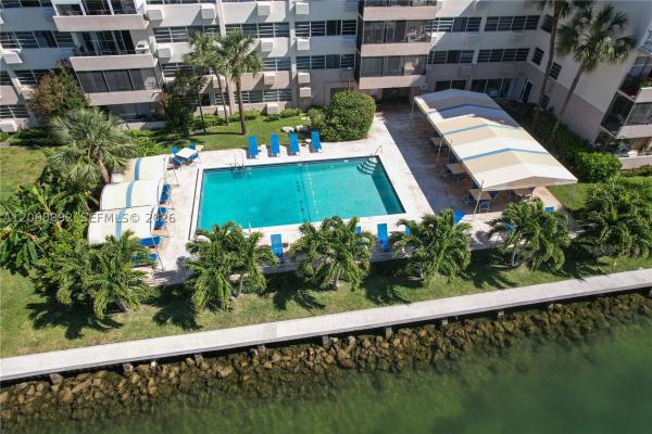 Kings Point Imperial, 220 Kings Point Dr #211, Sunny Isles Beach, Florida 33160, image 2