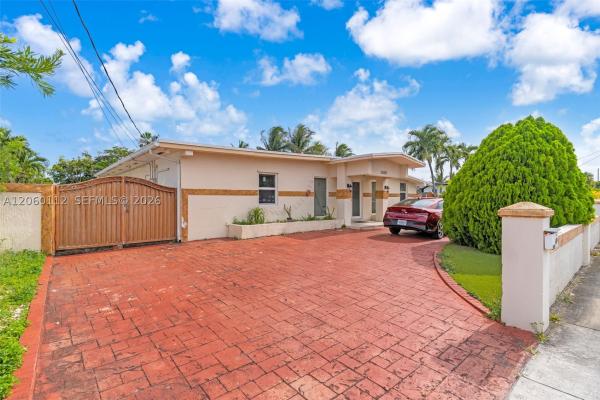 11470 SW 57th Ter, Unincorporated Dade County, Florida 33173, image 1