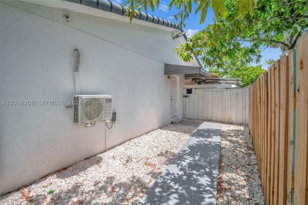 3125 SW 108th Ave, Unincorporated Dade County, Florida 33165, image 2