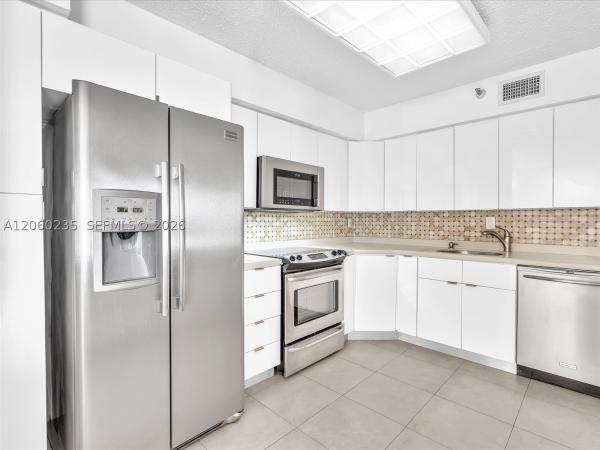 Mystic Pointe Tower 500, 3530 Mystic Pointe Dr #1004, Aventura, Florida 33180, image 1