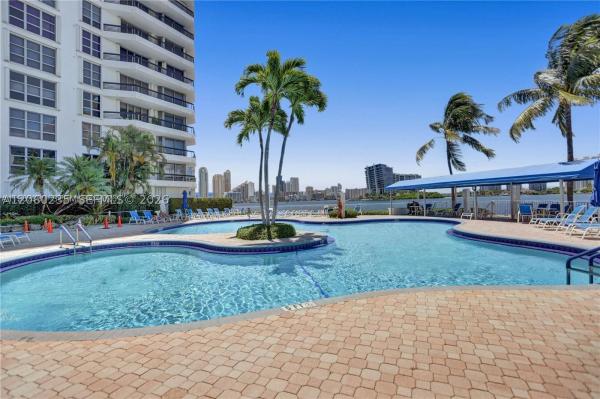 Mystic Pointe Tower 500, 3530 Mystic Pointe Dr #1004, Aventura, Florida 33180, image 2