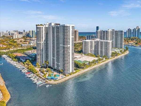 Mystic Pointe Tower 500, 3530 Mystic Pointe Dr #1004, Aventura, Florida 33180, image 3