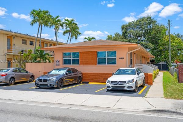 Flagler Grove Heights, 4450 W Flagler St, Miami, Florida 33134, image 1