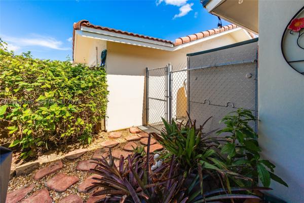 14851 SW 59th St, Unincorporated Dade County, Florida 33193, image 1
