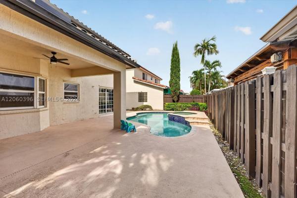 15615 SW 95th Ln, Unincorporated Dade County, Florida 33196, image 1
