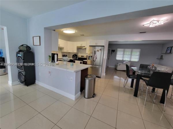 6930 SW 12th St, Pembroke Pines, Florida 33023, image 1