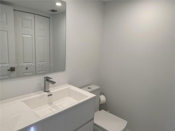 Mystic Pointe Tower 200, 19101 NE 36th Ct #1811, Aventura, Florida 33180, image 2