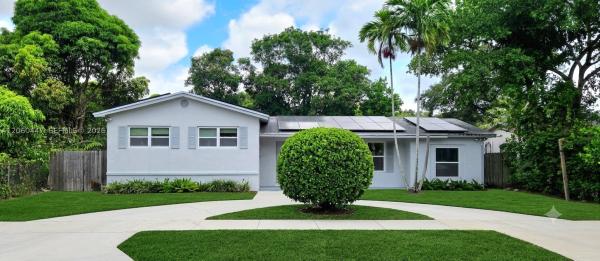 935 NE 149th St, Unincorporated Dade County, Florida 33161, image 2