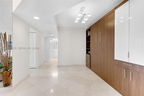 South Tower At The Point, 21055 NE 37th Ave #1804, Aventura, Florida 33180, image 2