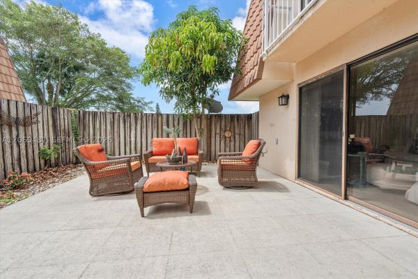 Waterside Luxury Townhomes, 839 Blue Ridge Cir, West Palm Beach, Florida 33409, image 3