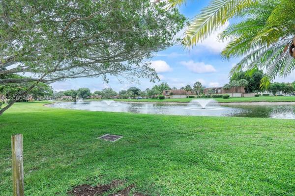Waterside Luxury Townhomes, 839 Blue Ridge Cir, West Palm Beach, Florida 33409, image 2