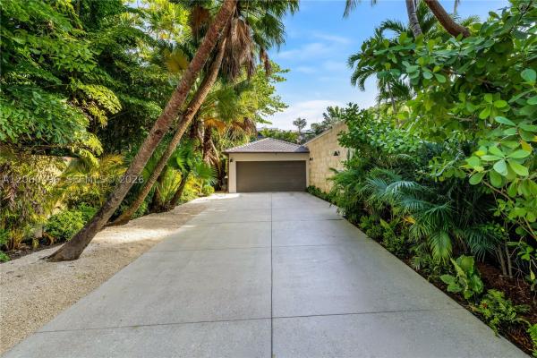 Entrada, 3600 Stewart Ave, Miami, Florida 33133, image 1