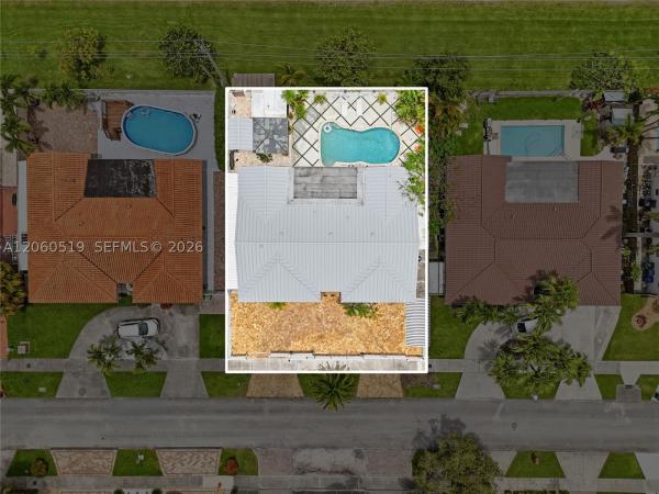 323 NW 136th Pl, Unincorporated Dade County, Florida 33182, image 2