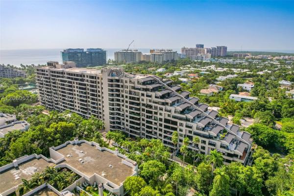 The EmeraldBay At Key Colony, 151 Crandon Blvd #736, Key Biscayne, Florida 33149, image 2