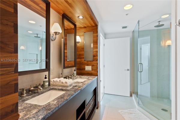 Miami Beach, Florida 33141, image 2