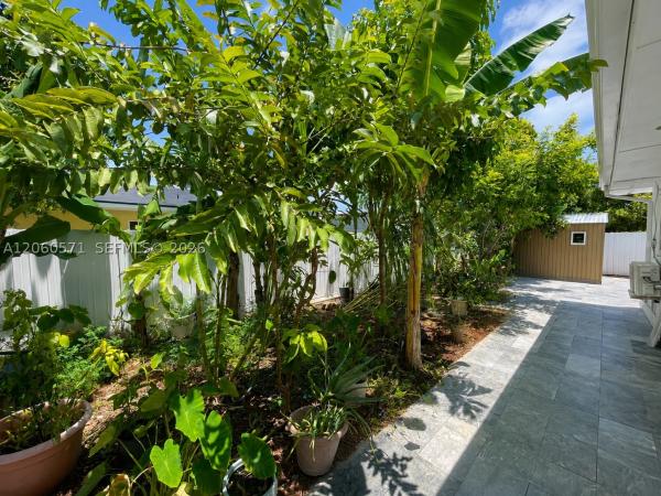 19727 SW 118th Pl, Unincorporated Dade County, Florida 33177, image 1