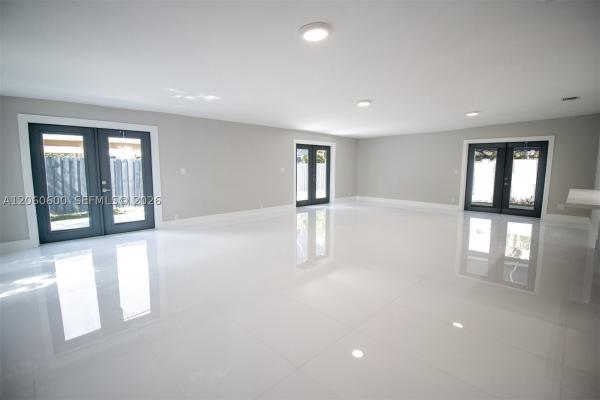Verena Park, 1321 NE 14th St, Fort Lauderdale, Florida 33304, image 3