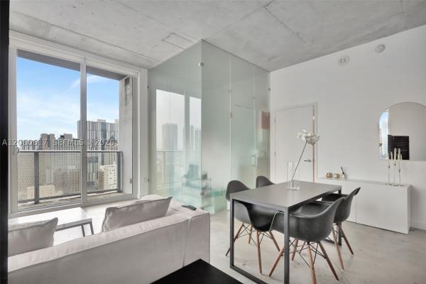 Centro, 151 SE 1st St #2511, Miami, Florida 33131, image 1