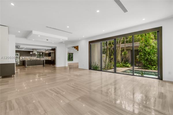 Sunrise Harbour, 6840 Sunrise Pl, Coral Gables, Florida 33133, image 3