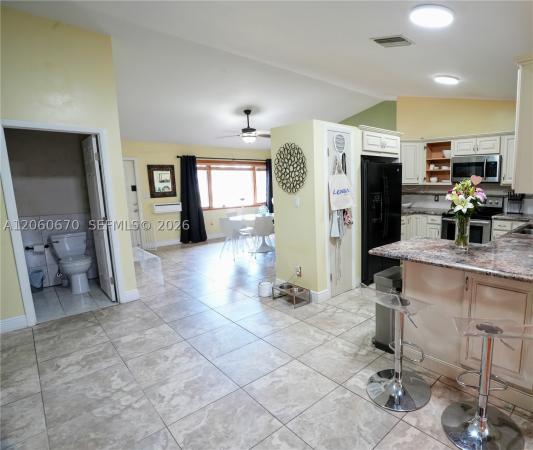 2304 SE 8th Ter, Cape Coral, Florida 33990, image 3