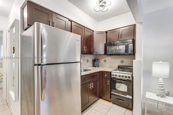 Hallandale Pines Estates, 412 NE 4th Ave #1-4, Hallandale Beach, Florida 33009, image 1