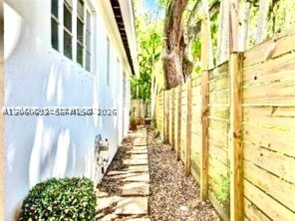 Sherwood Forest, 400 NE 86th St, El Portal, Florida 33138, image 1