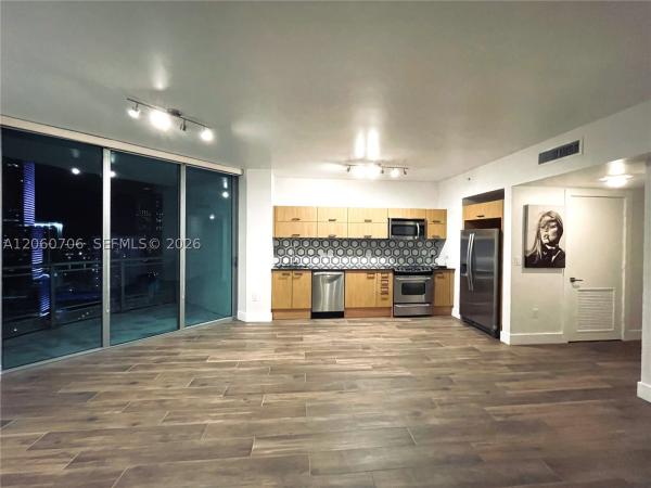 Wind, 350 S Miami Ave #3713, Miami, Florida 33130, image 2