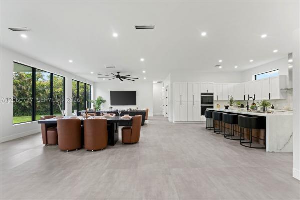 Plantation No HOA, 360 Holly Ln, Plantation, Florida 33317, image 2