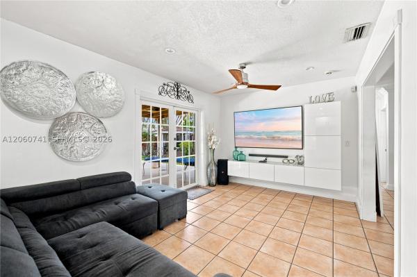 11831 SW 31st St, Unincorporated Dade County, Florida 33175, image 2