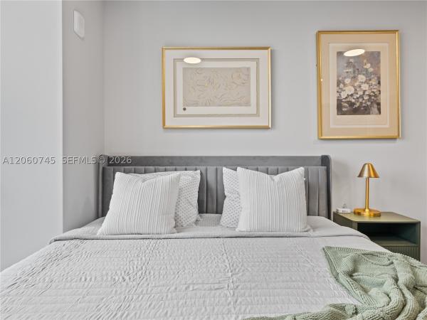 121 NE 5th St #504, Miami, Florida 33132, image 2