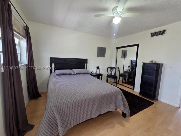 Star Paradise, 415 NE 2nd St #229, Hallandale Beach, Florida 33009, image 2
