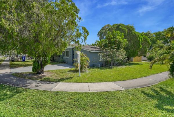 Boulevard Heights, 201 N 68th Way, Hollywood, Florida 33024, image 2