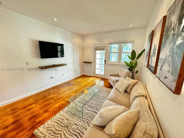 The Parc Vendome, 736 13th St #104, Miami Beach, Florida 33139, image 2